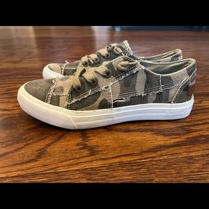 Camo shoes